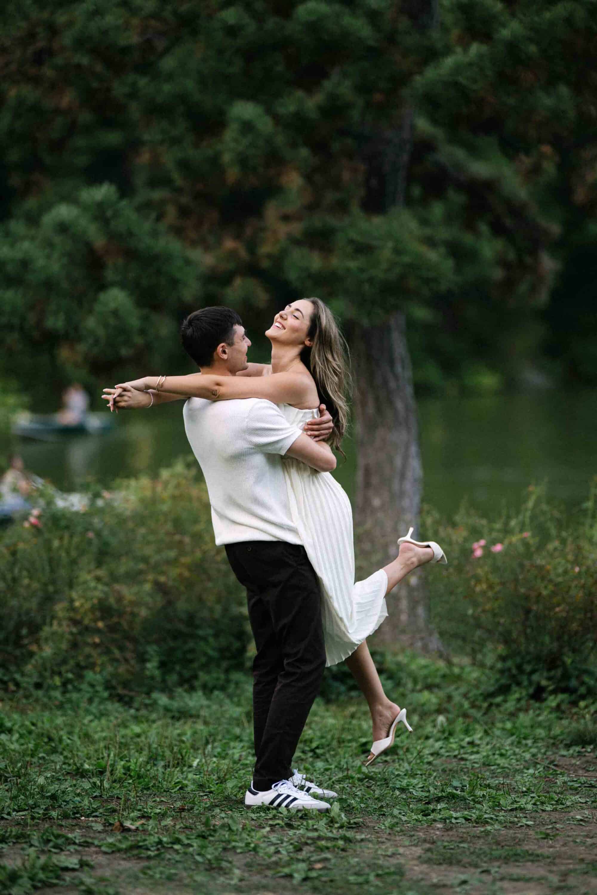 Effortless documentary engagement session in Central Park, New York City